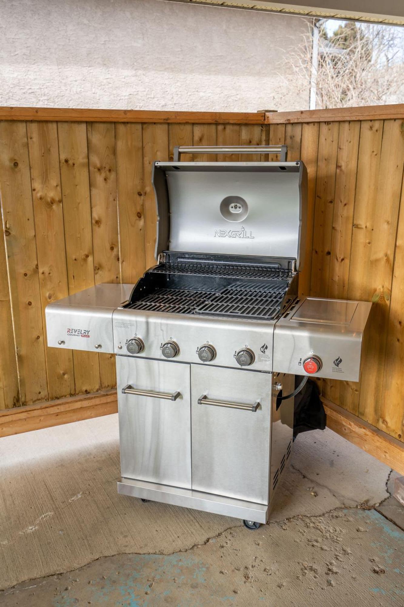 Timber Valley I Hottub I Pingpong I Sleep 14 I Bbq *